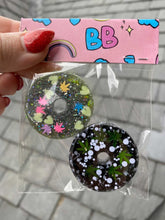 Load image into Gallery viewer, Pair of HR Records Resin 45 Adapters by Broccoli Babes